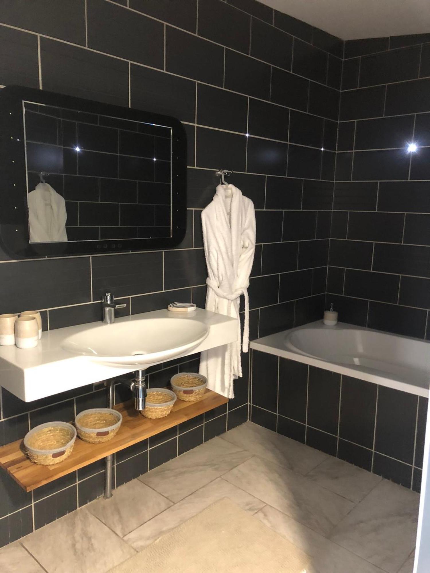 Residence Cosyade Equipee D'Un Parking Prive Gratuit Bourbourg ภายนอก รูปภาพ